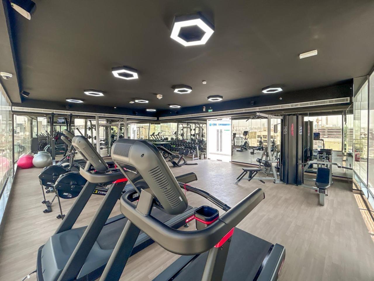 New 1br With Full Balcony Gym Pool And Sauna Apartment *