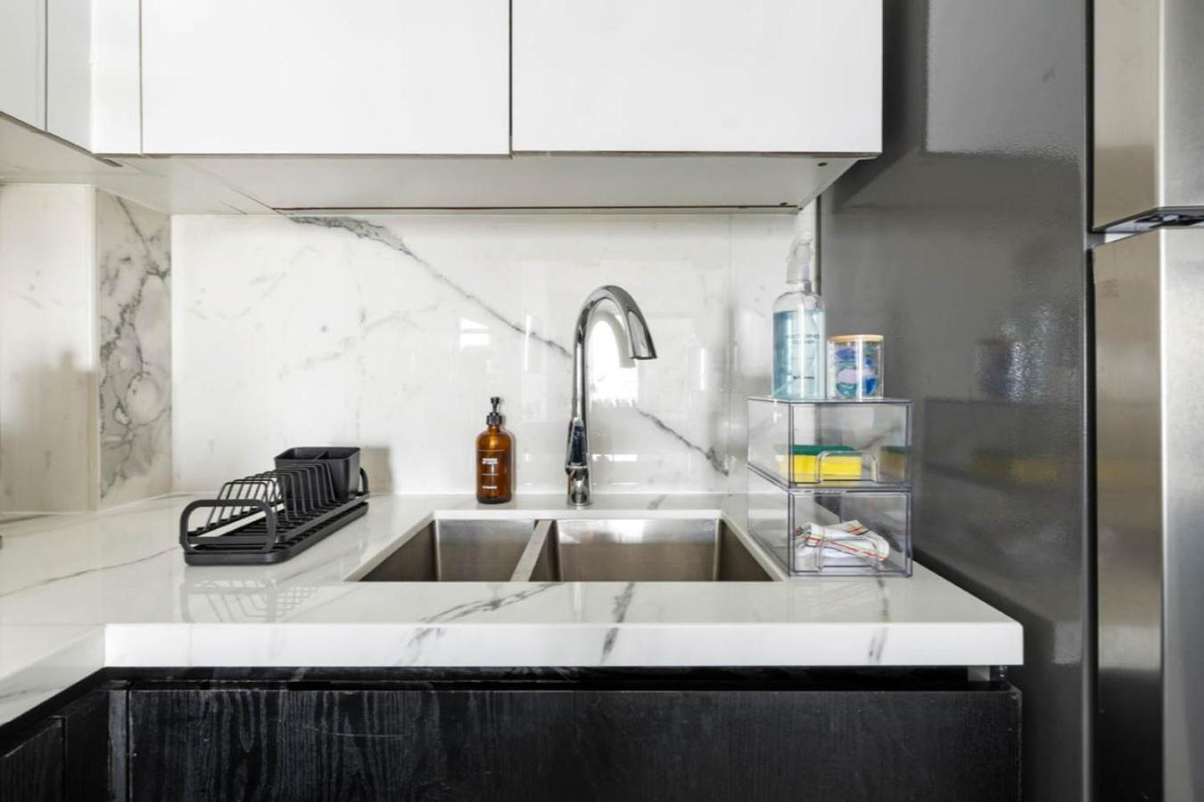 Apartment New 1br With Full Balcony Gym Pool And Sauna *