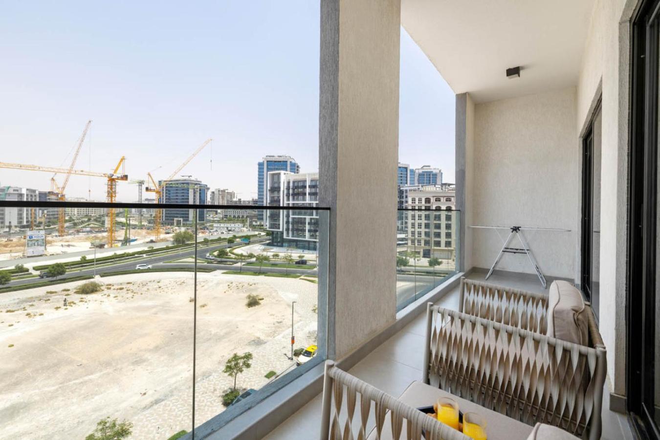 New 1br With Full Balcony Gym Pool And Sauna Apartment