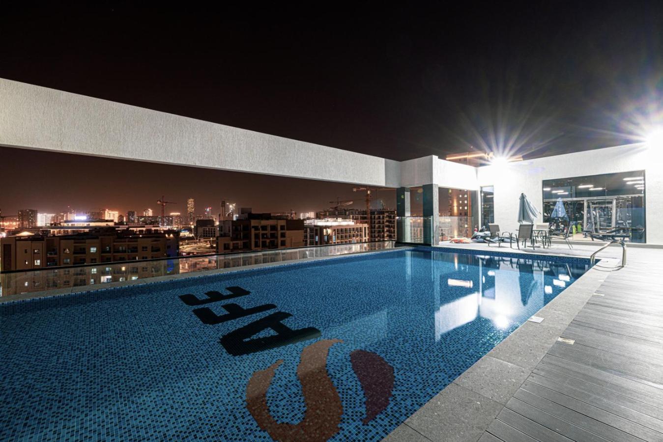 New 1br With Full Balcony Gym Pool And Sauna Dubai