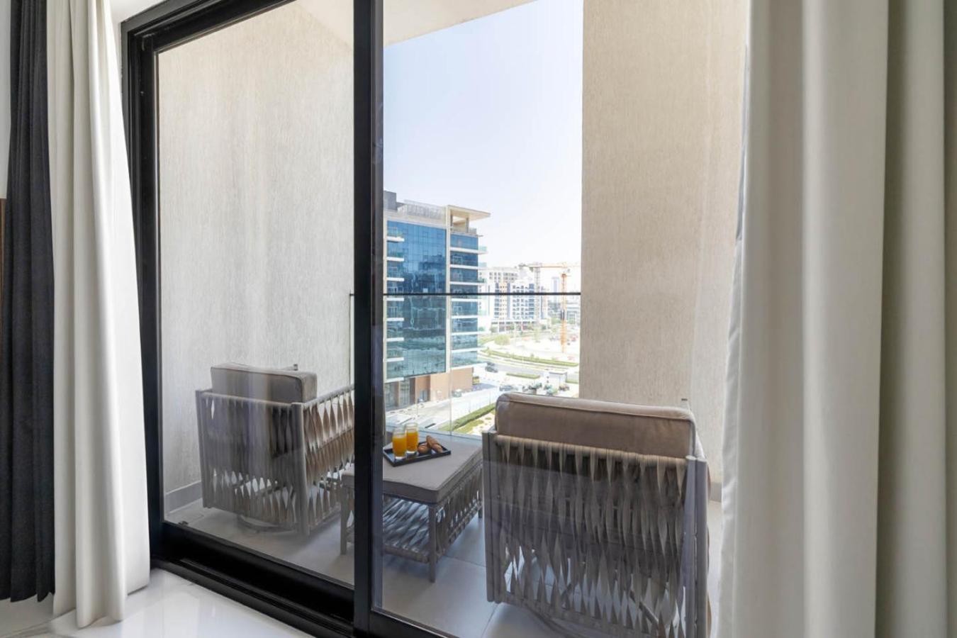 New 1br With Full Balcony Gym Pool And Sauna
