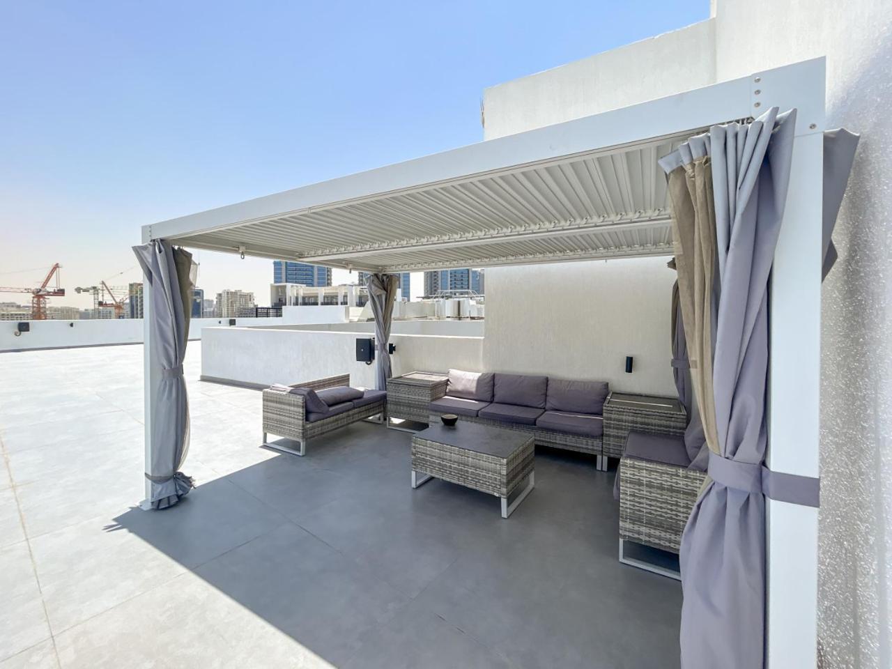 New 1br With Full Balcony Gym Pool And Sauna Apartment Dubai